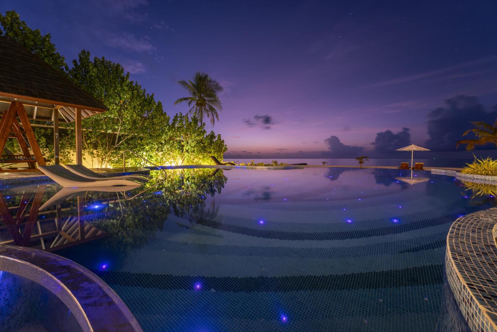 Atmosphere Kanifushi Resort 5*