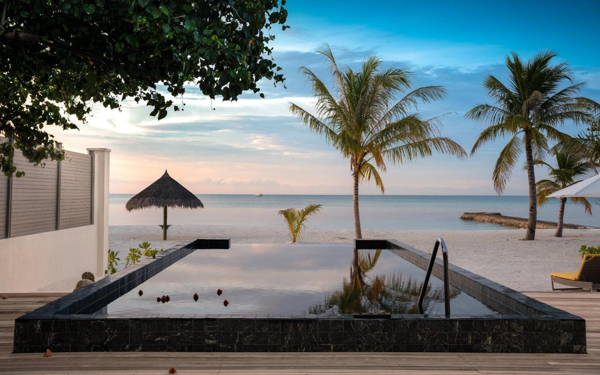 Atmosphere Kanifushi 5*