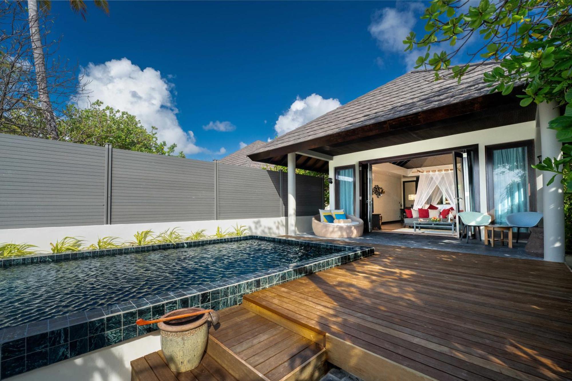 Курортний комплекс Atmosphere Kanifushi 5*